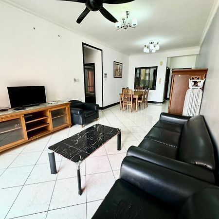 Marina Court Vacation Home 3 Bedrooms - Kota Kinabalu Exterior foto