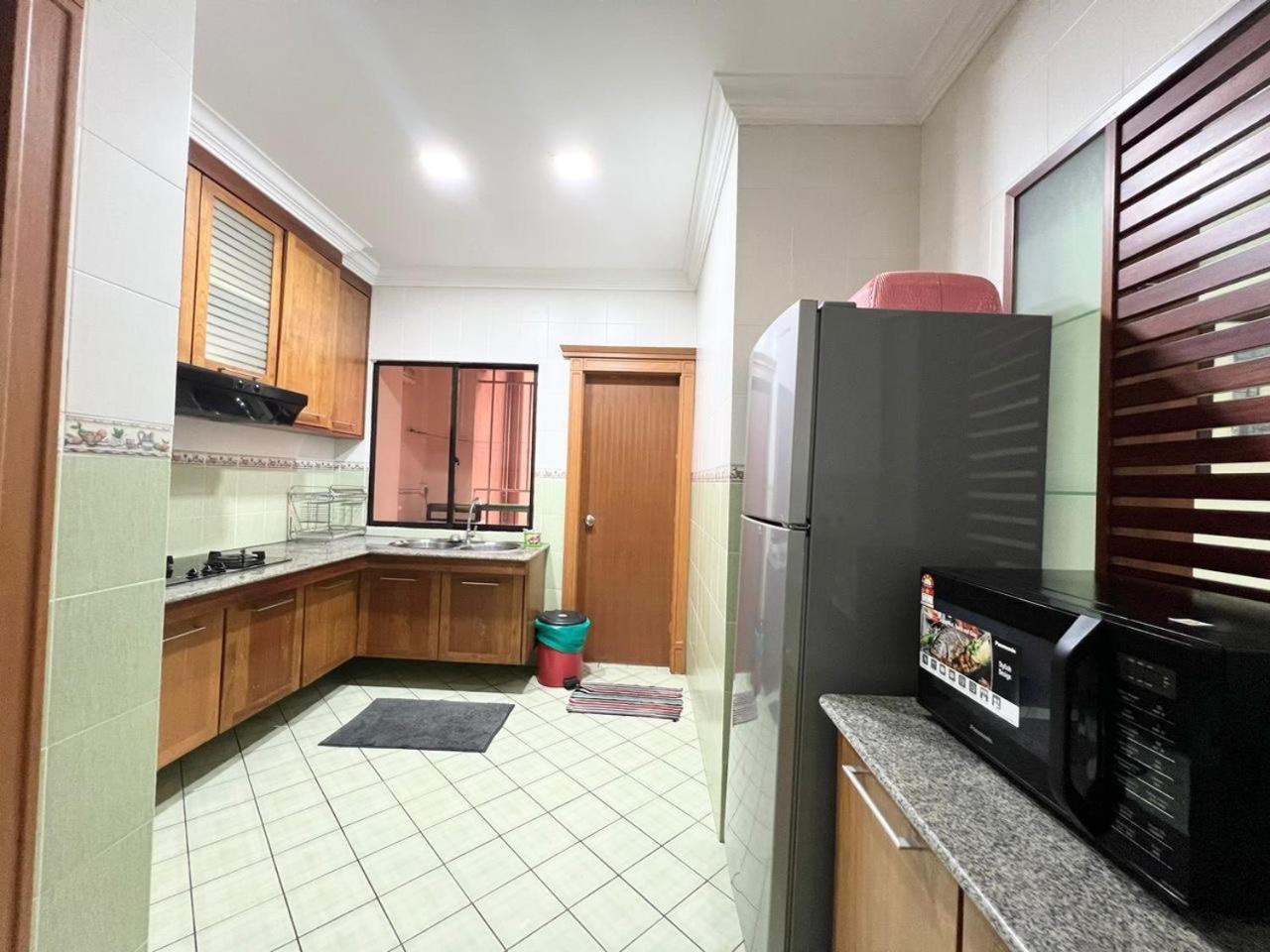 Marina Court Vacation Home 3 Bedrooms - Kota Kinabalu Exterior foto